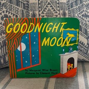 🎁5/$10🎁Goodnight Moon Children's board Book